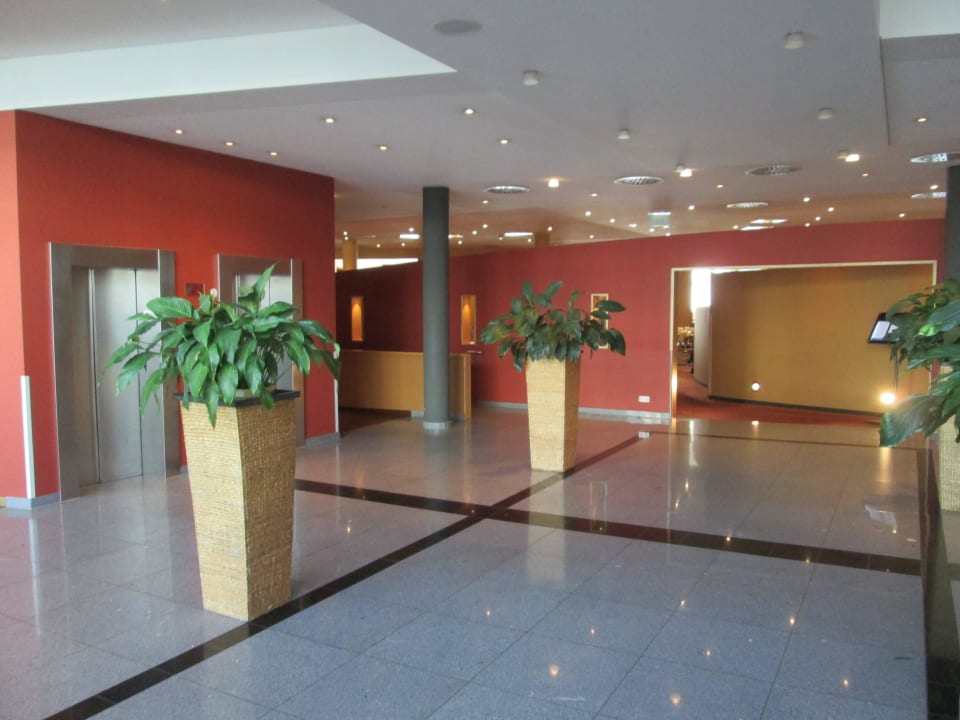 Hotellobby Hotel NH Leipzig Messe