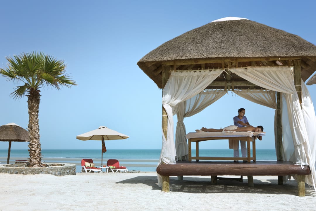 Strand The Cove Rotana Resort