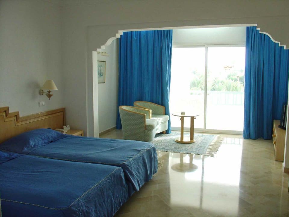 Zimmer mit Sicht zum Golfplatz Hotel Royal Garden Palace