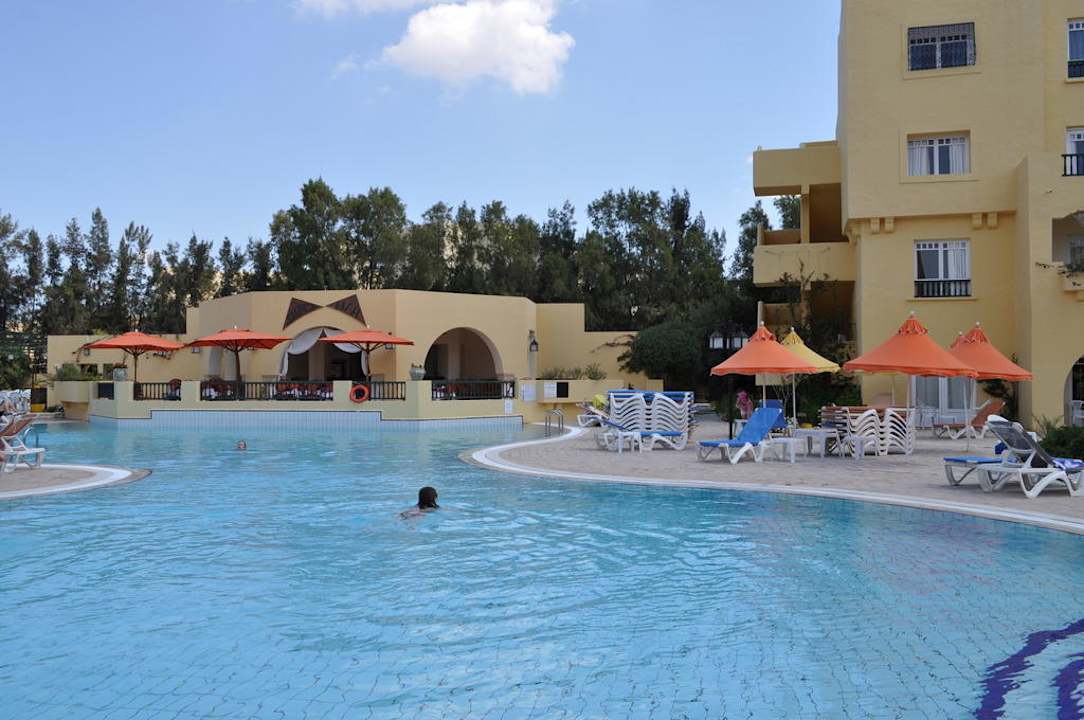 Basen  Hotel Bravo Garden