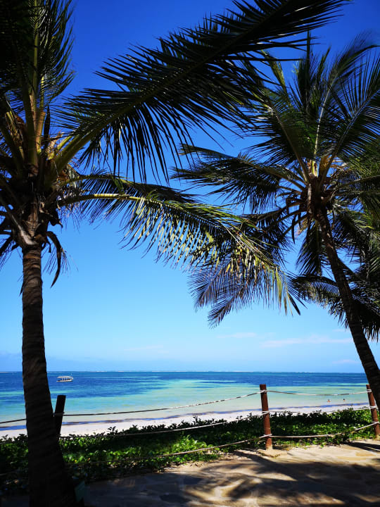 Strand Sarova Whitesands Beach Resort & Spa