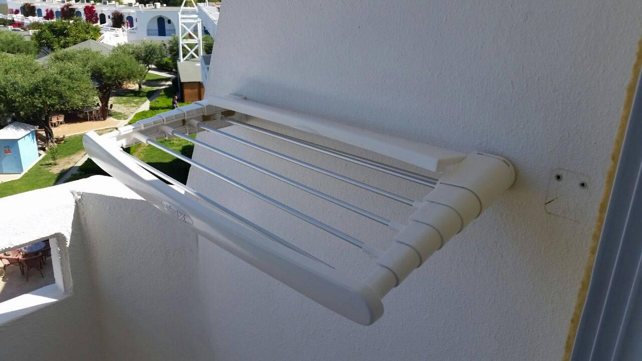 Kaputter Aufhängeständer für Badeklamotten  TUI KIDS CLUB Alex Beach