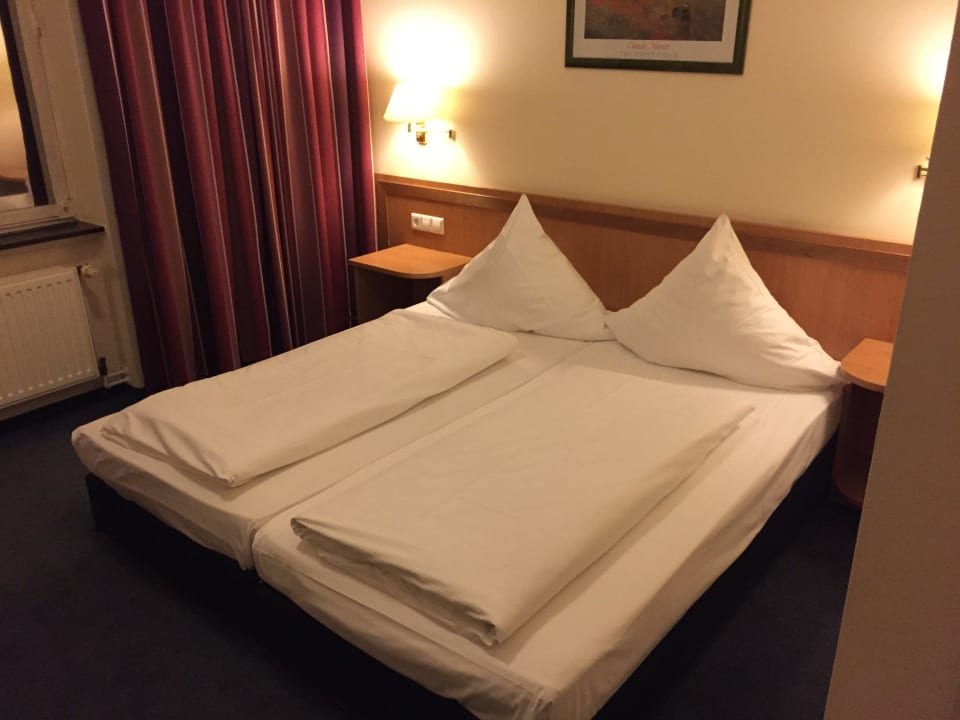 Bett Hotel de France