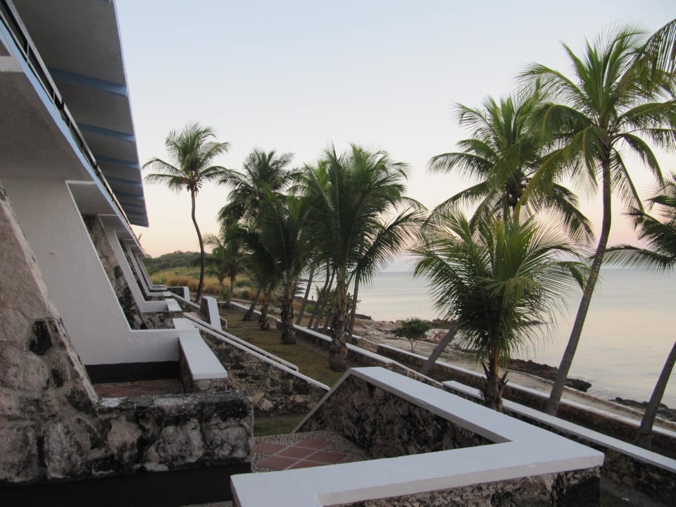 Blick nach links auf die Bucht.  Hotel Tucan Siho Playa