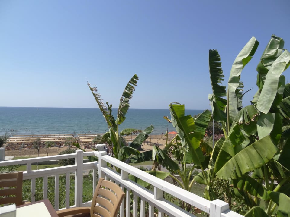 Blick von der Strandbar Club Sidelya Hotel