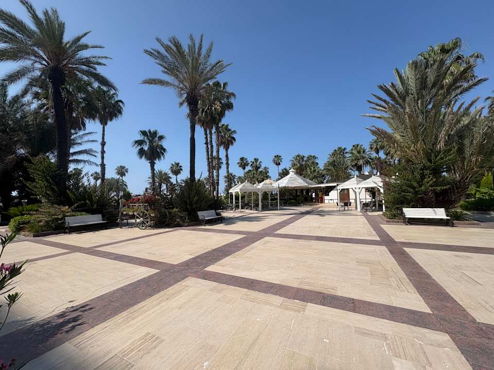 Gartenanlage Adora Hotel & Resort