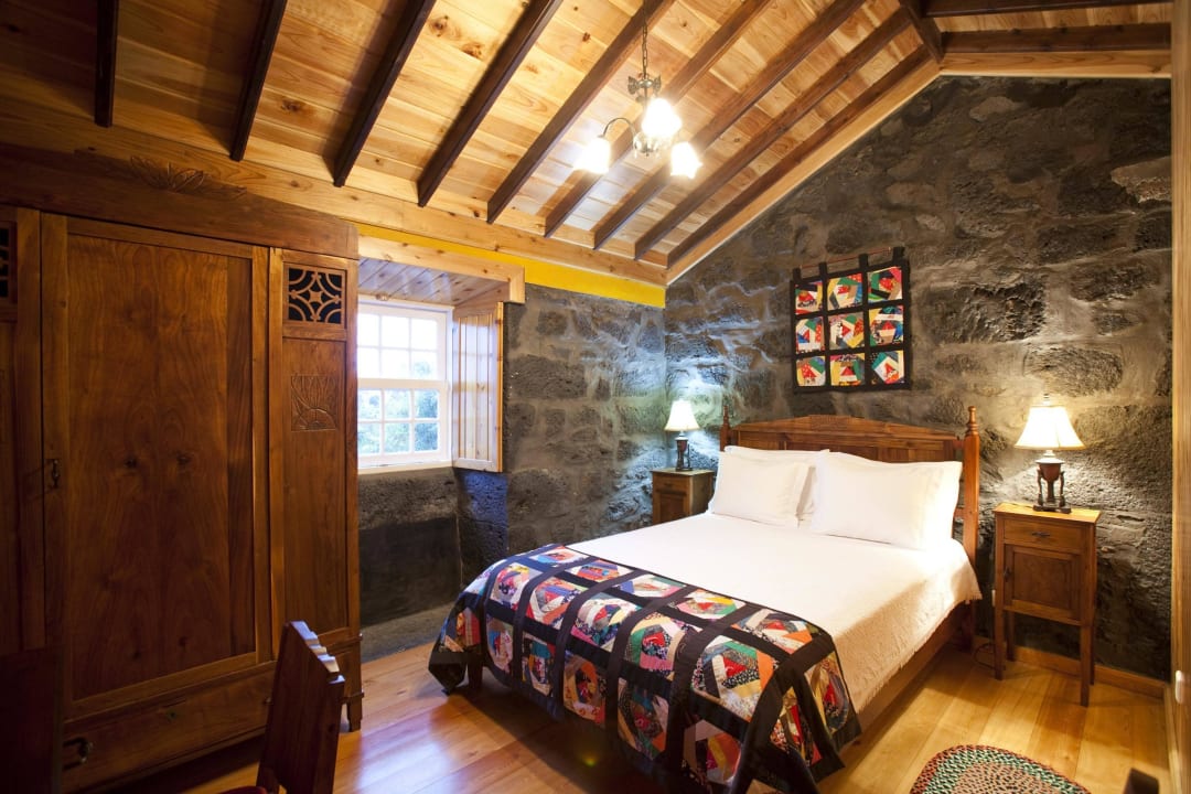 Casa da Montanha double bedroom Adegas Do Pico