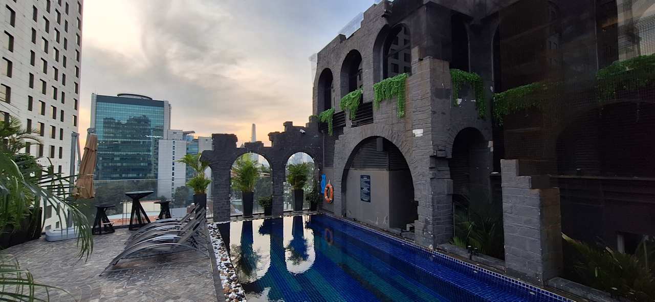 Pool Bach Suites Saigon, a Member of Design Hotels