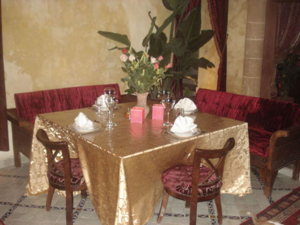 Le restaurant Hotel Riad Marlinea