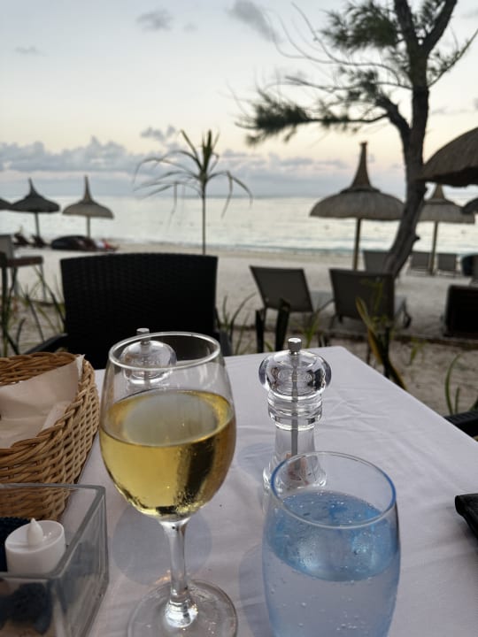 Gastro Crystals Beach Resort Belle Mare, a member of Radisson Individuals