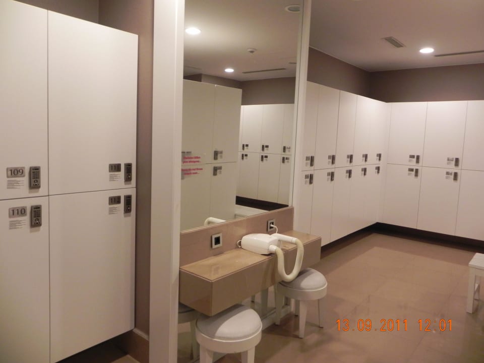 Dressing room Ramada Plaza by Wyndham Antalya
