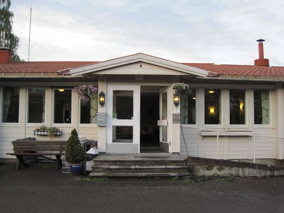 Eingang Hotel Hovdetun - Gjøvik Vandrerhjem