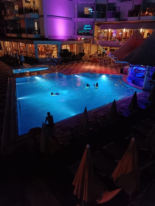 Außenansicht Hotel Grand Okan