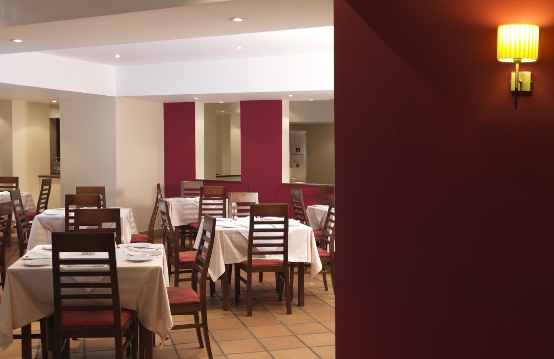 Gastro Hotel Yellow Praia Monte Gordo