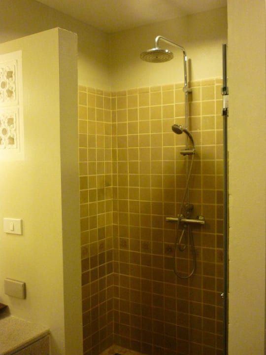 Dusche The Fair House Beach Resort