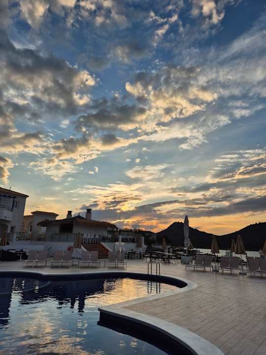 Pool Parque Nereida Suites Hotel