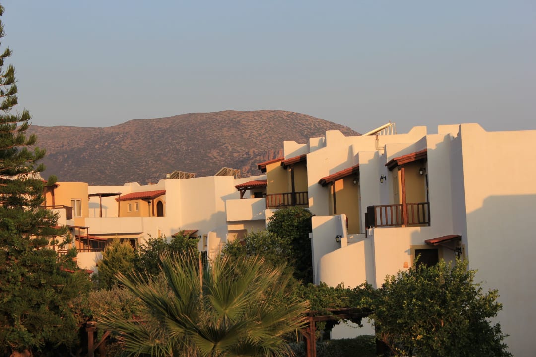 Вид из окна Alexander Beach Hotel & Village Resort