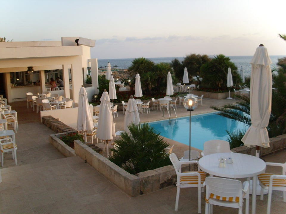 Pool und Poolbar Bikini Island & Mountain Hotel Es Trenc