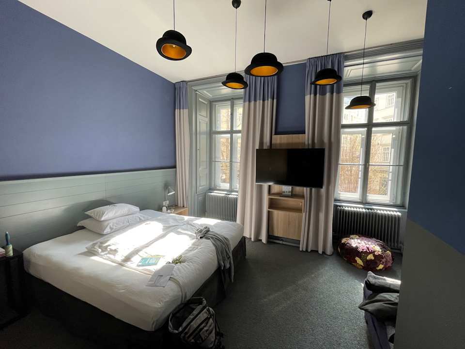 Zimmer Saint Shermin bed, breakfast & champagne