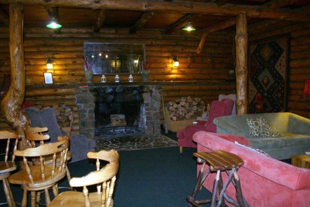 Bar mit gemütlicher Sitzecke Lemonthyme Wilderness Retreat