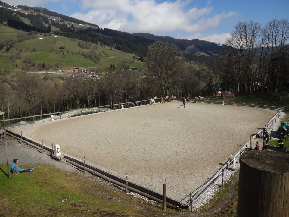Reitplatz Ellmauhof - das Generationenresort