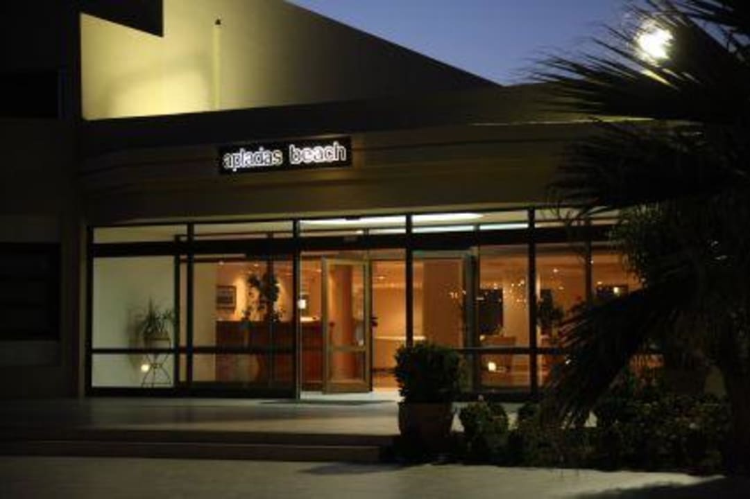 Hoteleingang Sunprime Platanias Beach