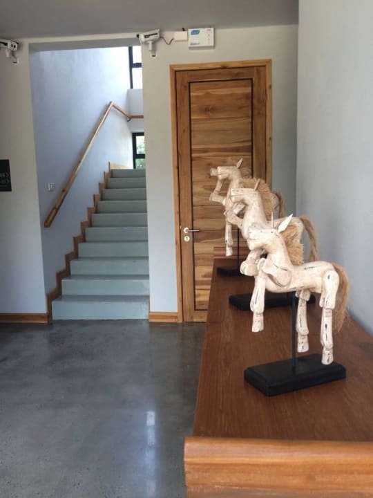 Entrance Kid D'Art Lodge