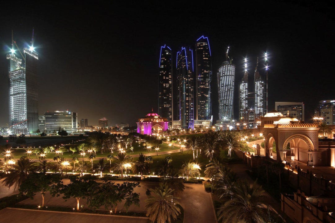 Ausblick zur Stadt Emirates Palace Mandarin Oriental