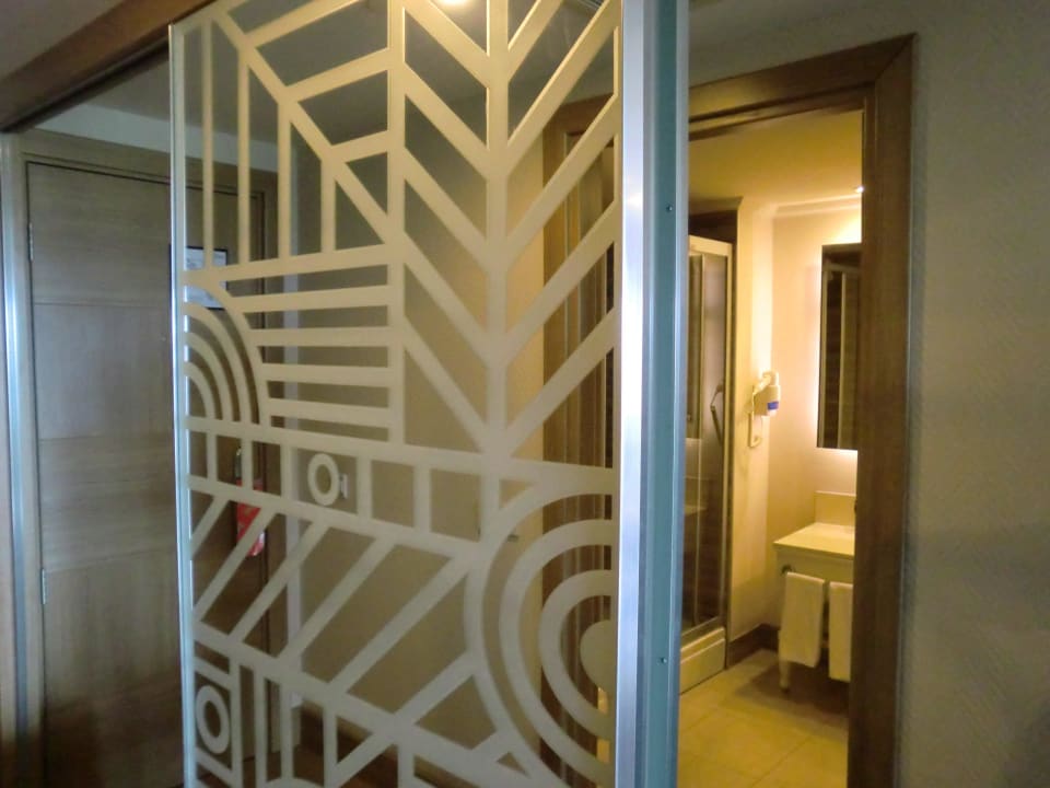 Großer Kleiderschrank Hotel Delphin Imperial