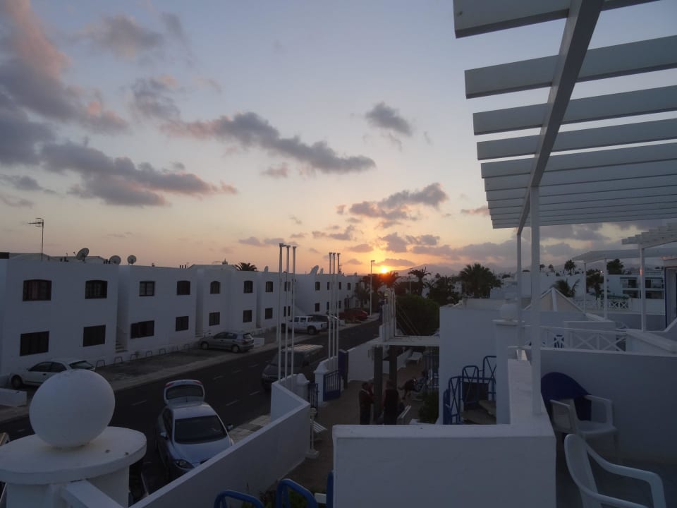 Blick vom Balkon Apartamentos LIVVO Oasis