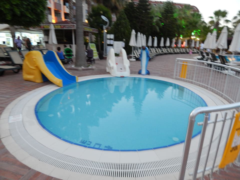 Pool Hane Family Resort