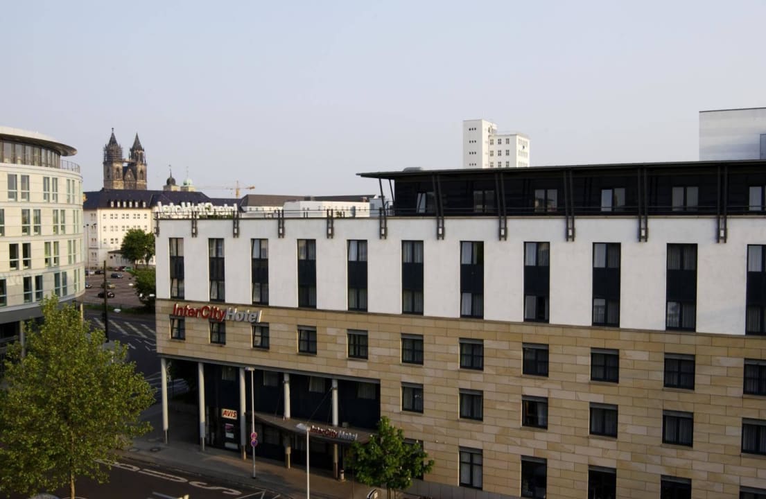Außenansicht IntercityHotel Magdeburg