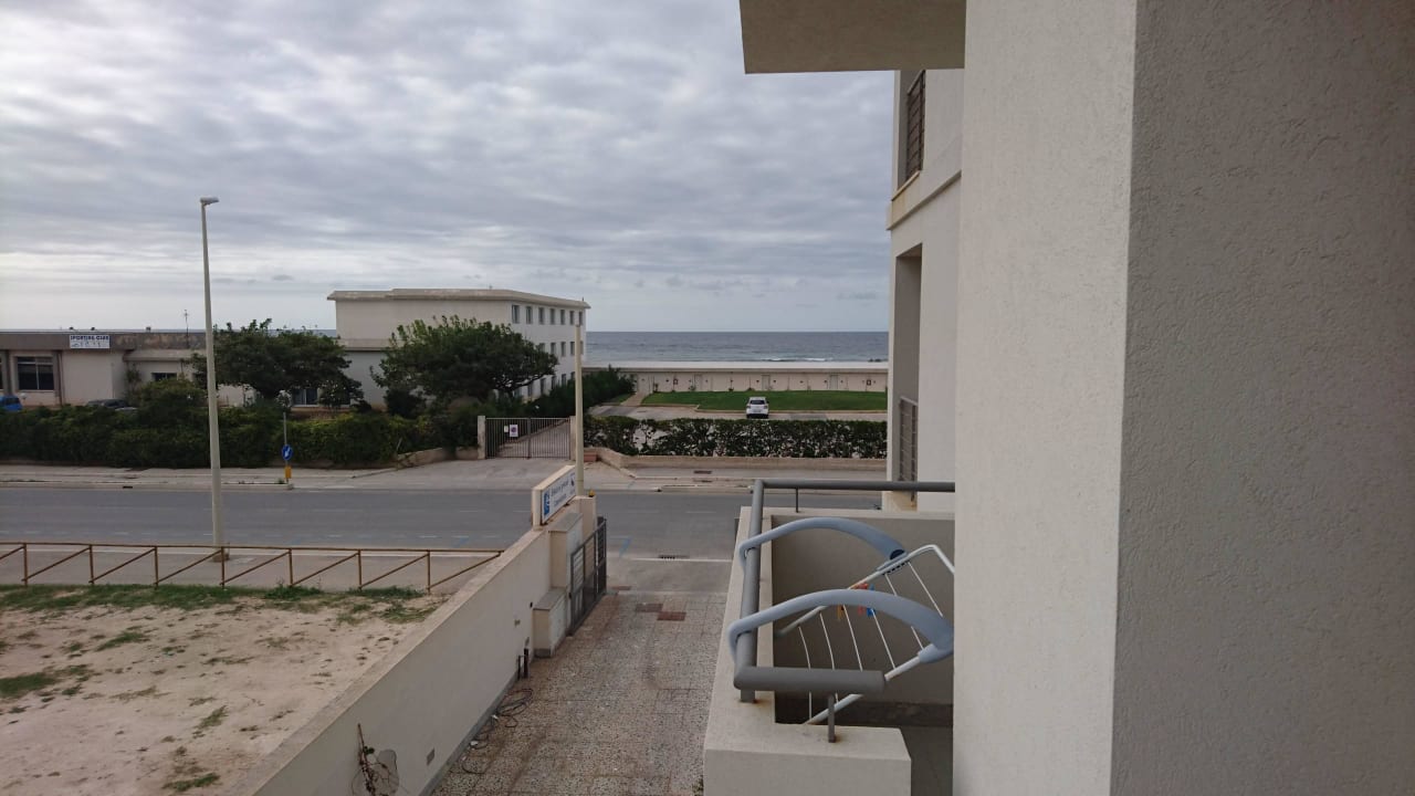 Blick zum Strand Apartments Brezza Di Grecale