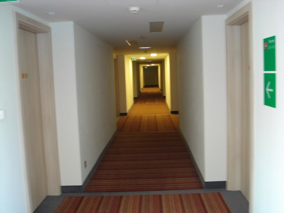 Flur zum Zimmer Park Inn by Radisson Linz