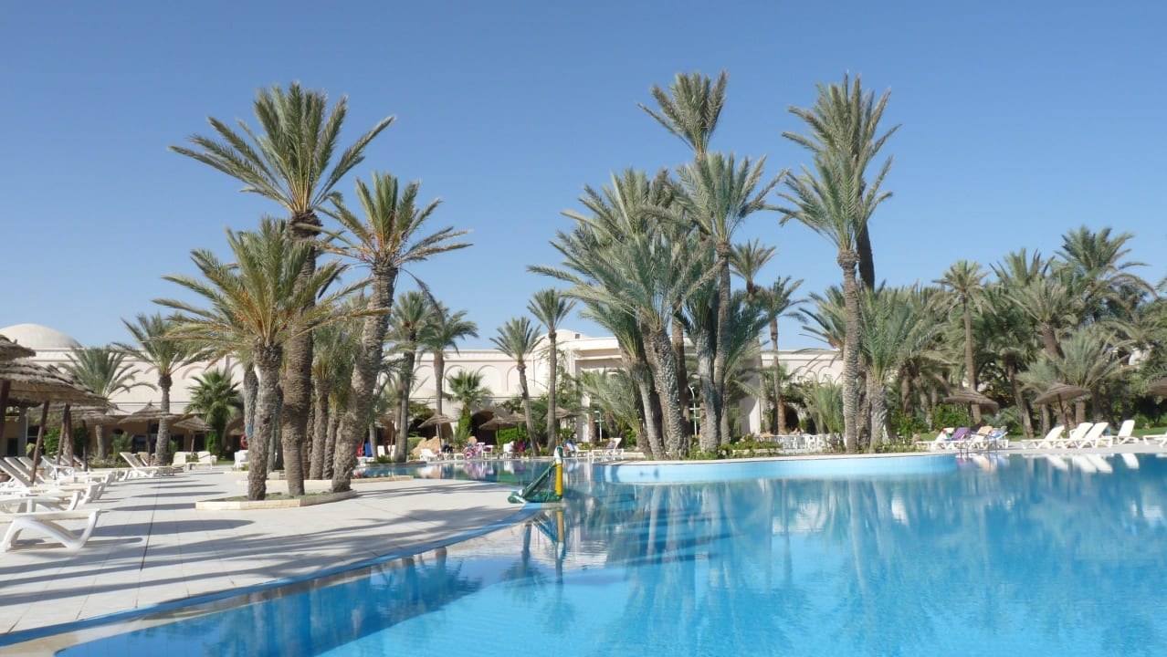 Großer 1. pool Zita Beach Resort