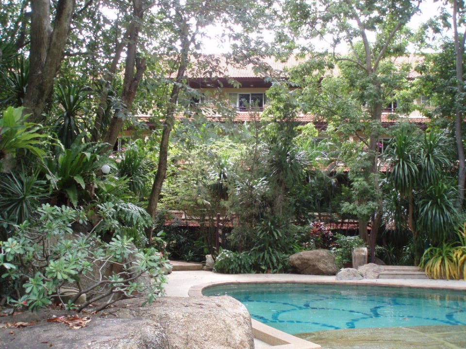 Pool The Fair House Beach Resort