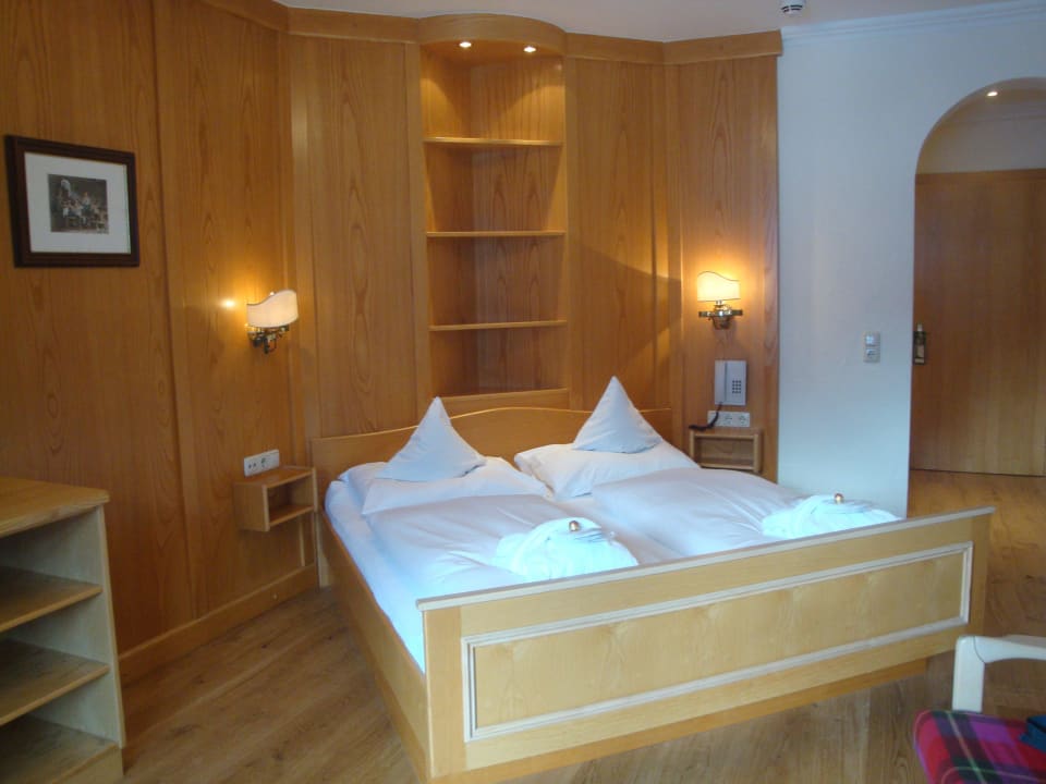 Einrichtung des Zi. 205 Hotel Zinnkrügl