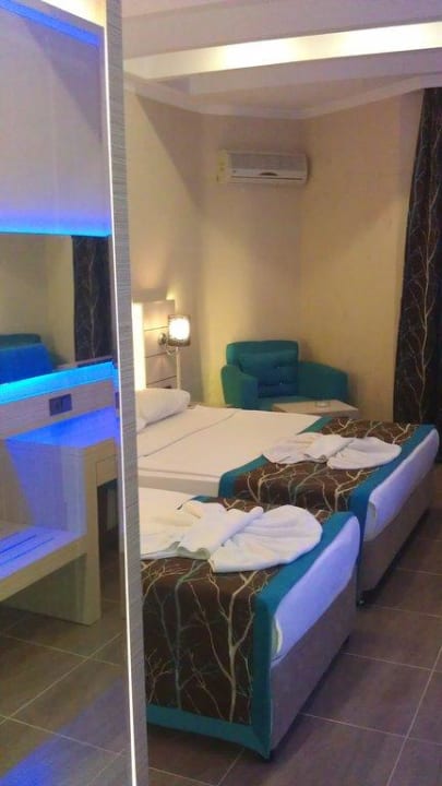 Bett Kaila Beach Hotel