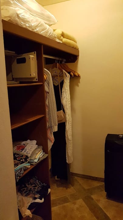 Kleiderschrank/Raum 61xx Pickalbatros Citadel Resort