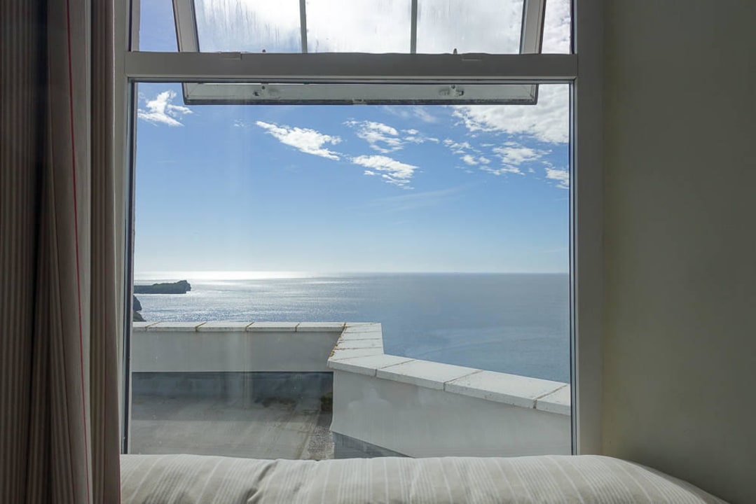 Ein Blick wie auf einem Kreuzfahrtschiff Hotel Polurrian Bay