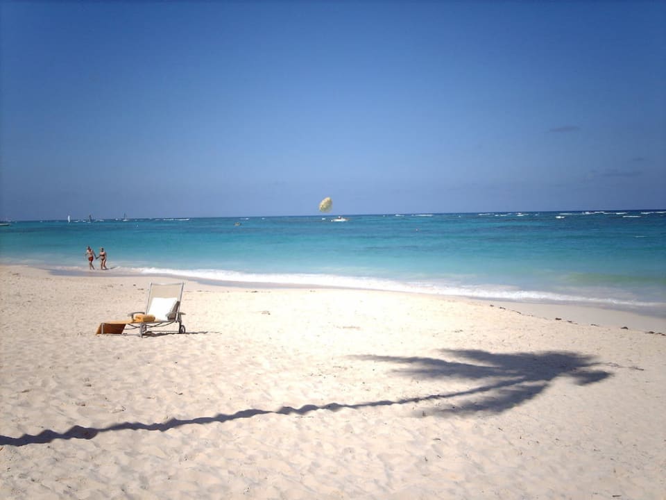 Vor dem Hotel JOIA Bávaro by Iberostar