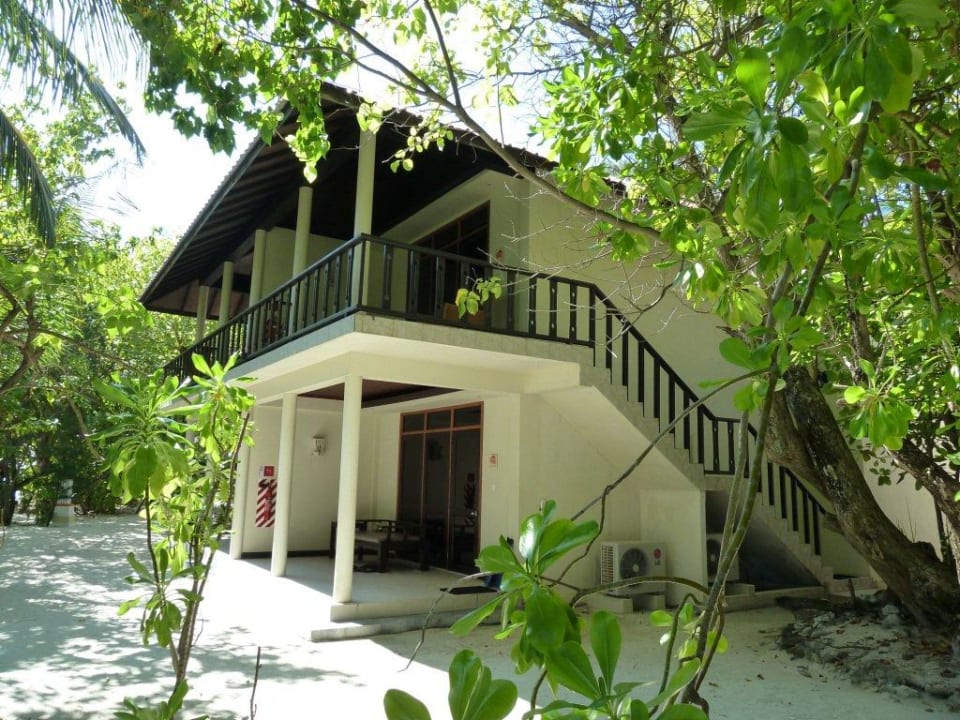 Superior Zimmer im Osten hier 215 (unten) und 216 Ellaidhoo Maldives by Cinnamon