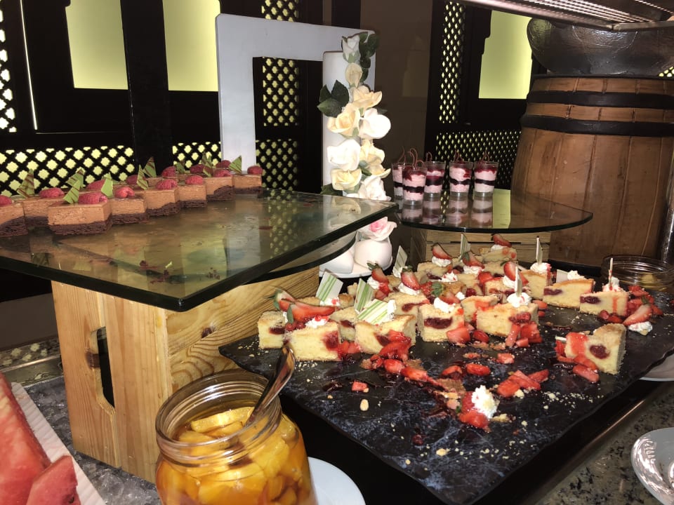 Gastro Miramar Al Aqah Beach Resort