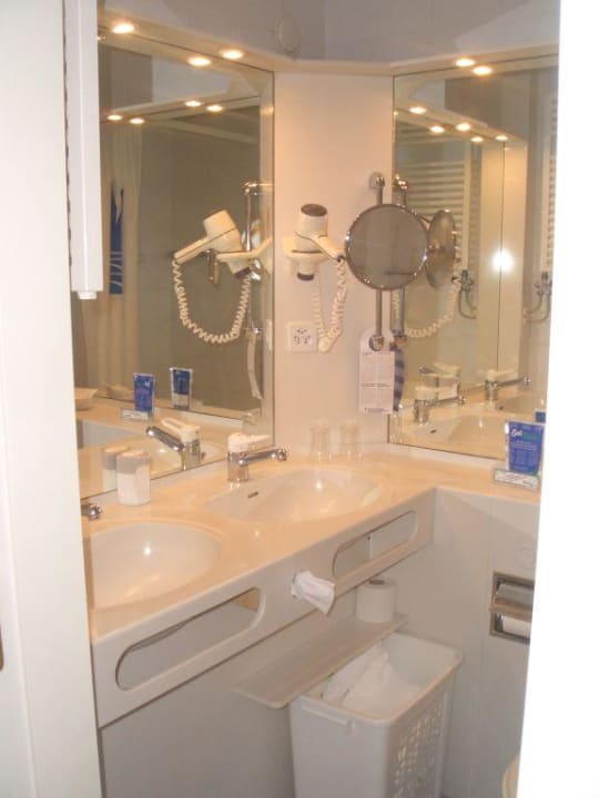 Bad Hotel Lago Di Lugano