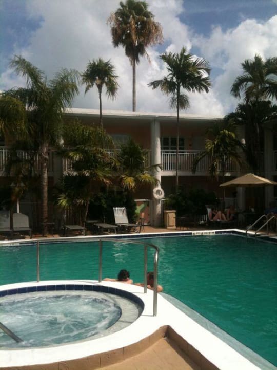 Pool Best Western Plus Hibiscus Motel