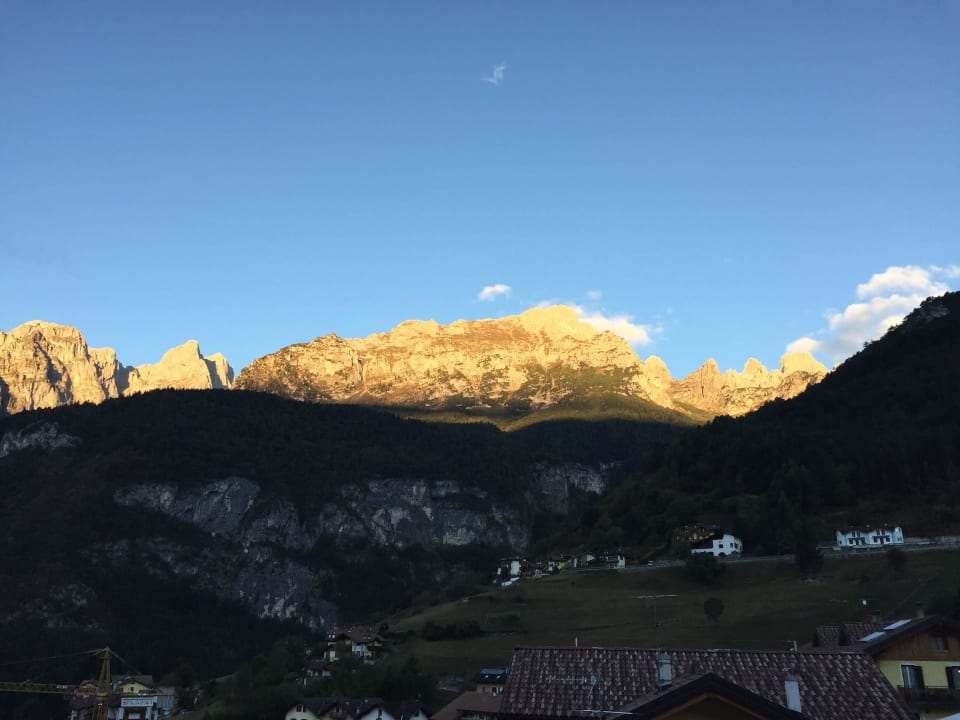 Molveno mit der Brentagruppe Hotel Londra