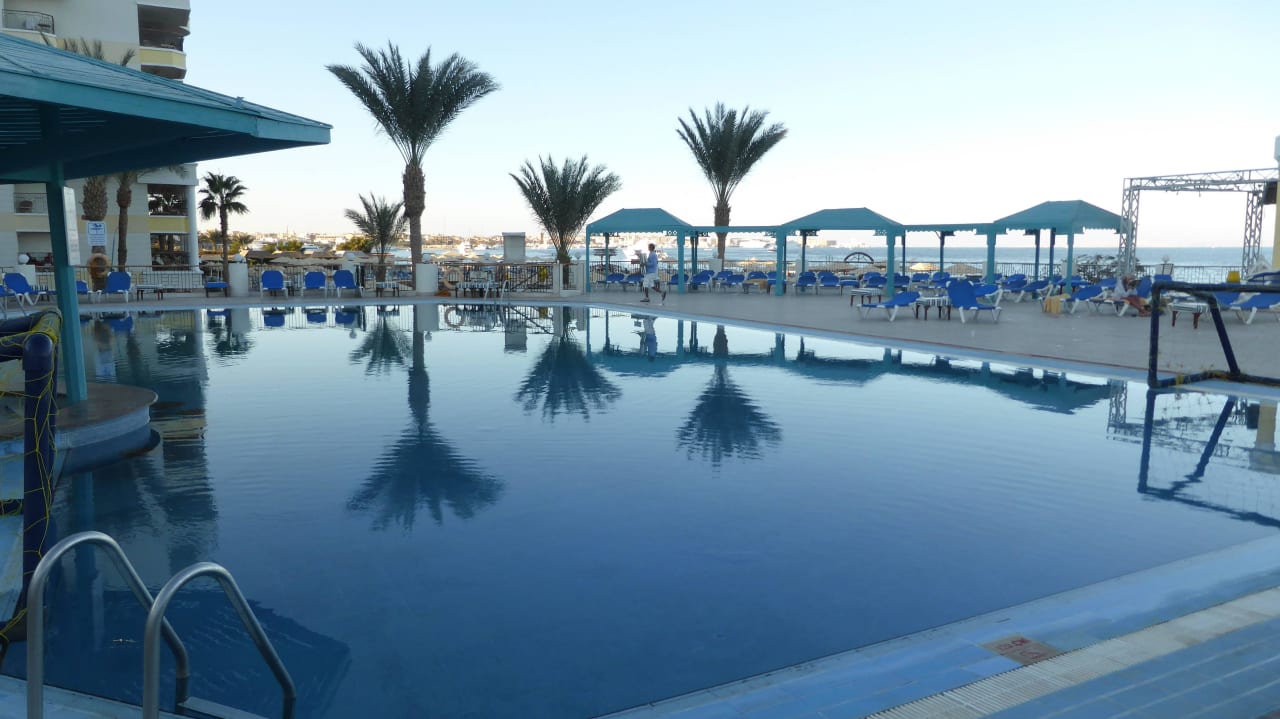 Pool SUNRISE Holidays Resort (Adults Only)