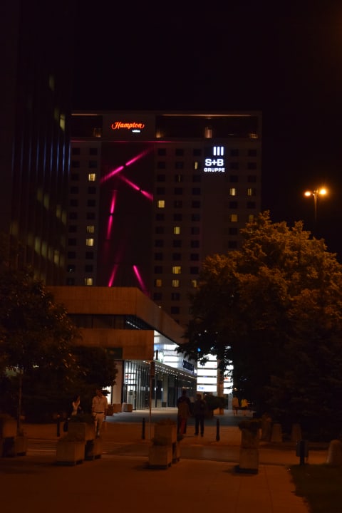 Außenansicht Hampton by Hilton Warsaw City Centre