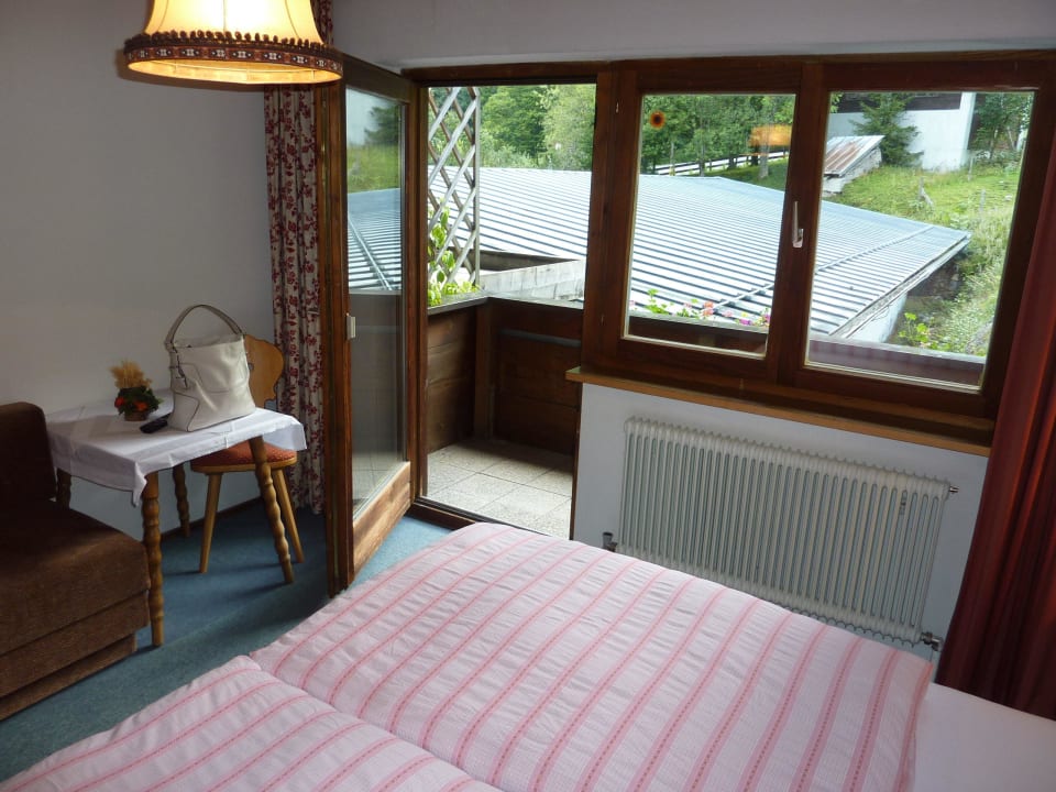 Blick zum Balkon Alpengasthaus Griesner Alm