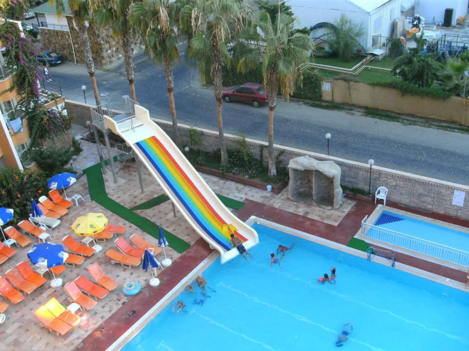 Blick auf den Pool Hotel Club Tess